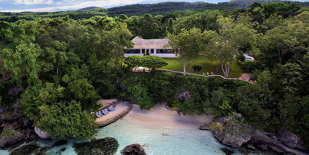 GoldenEye Lagoon Cottages