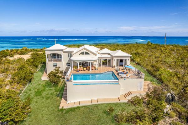 Villa Okeanos