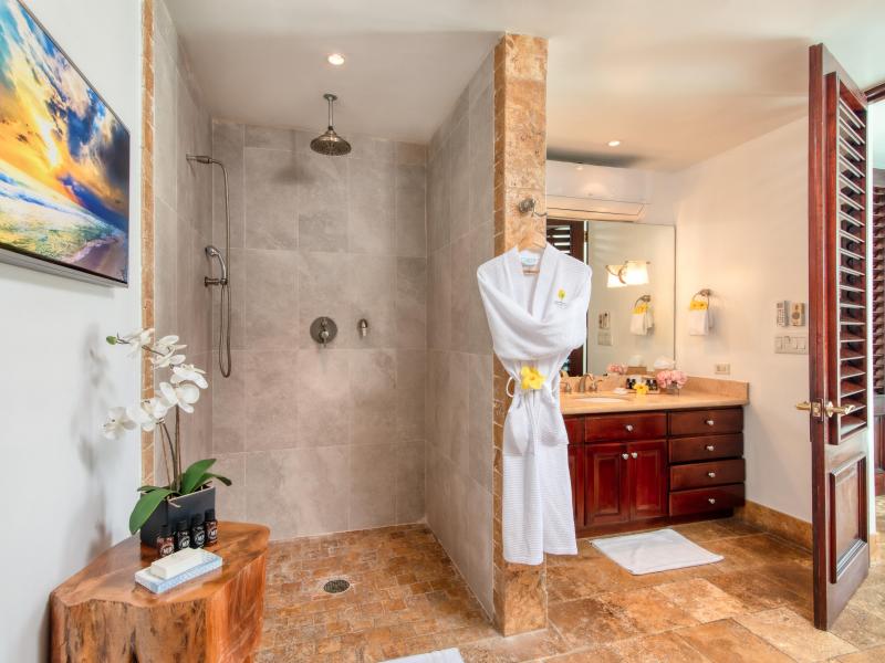 Trinity , Montego Bay , Tryall  