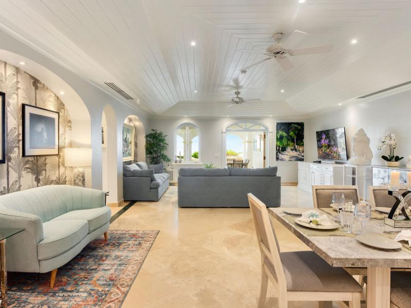 Old Trees 3 - Sundance , Beachfront villas Barbados , Old Trees , Paynes Bay , St James , West Coast Barbados  