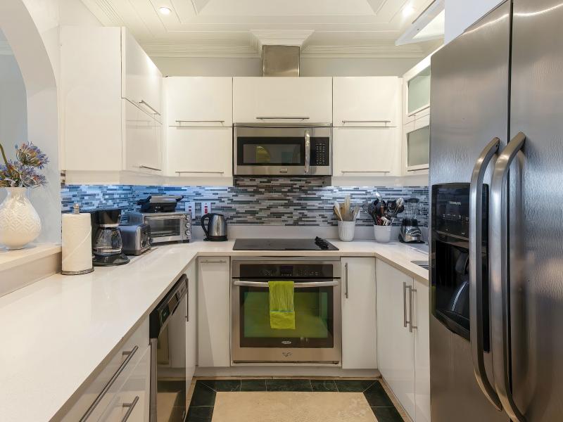 Old Trees 3 - Sundance , Beachfront villas Barbados , Old Trees , Paynes Bay , St James , West Coast Barbados  