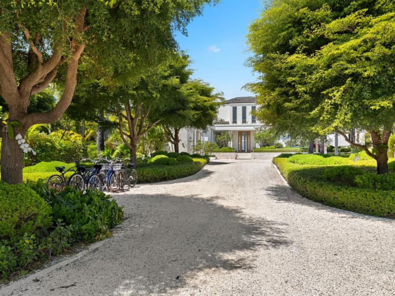 Emerald Pavilion - Beachfront , Grace Bay , Providenciales  