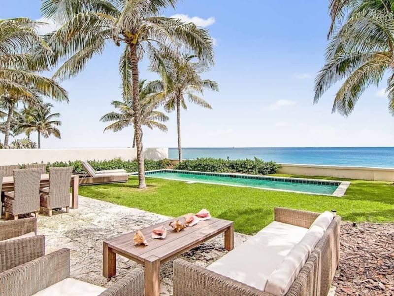 On Beach Time , Paradise Island  