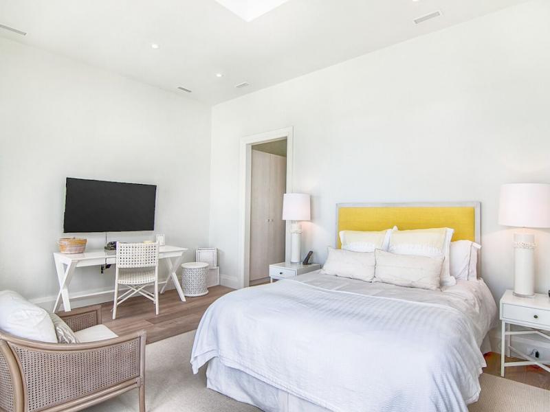 On Beach Time , Paradise Island  