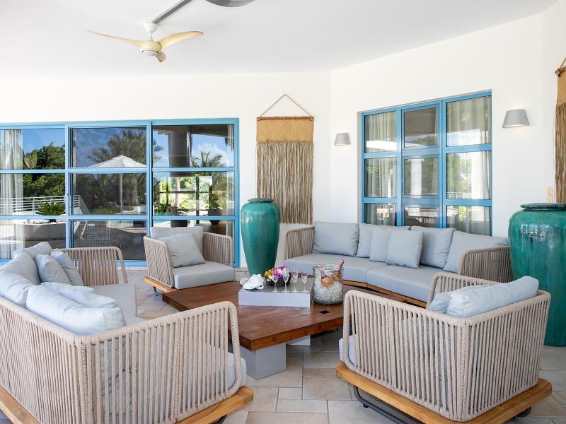 Les Palmiers Bleus , Terres Basses  