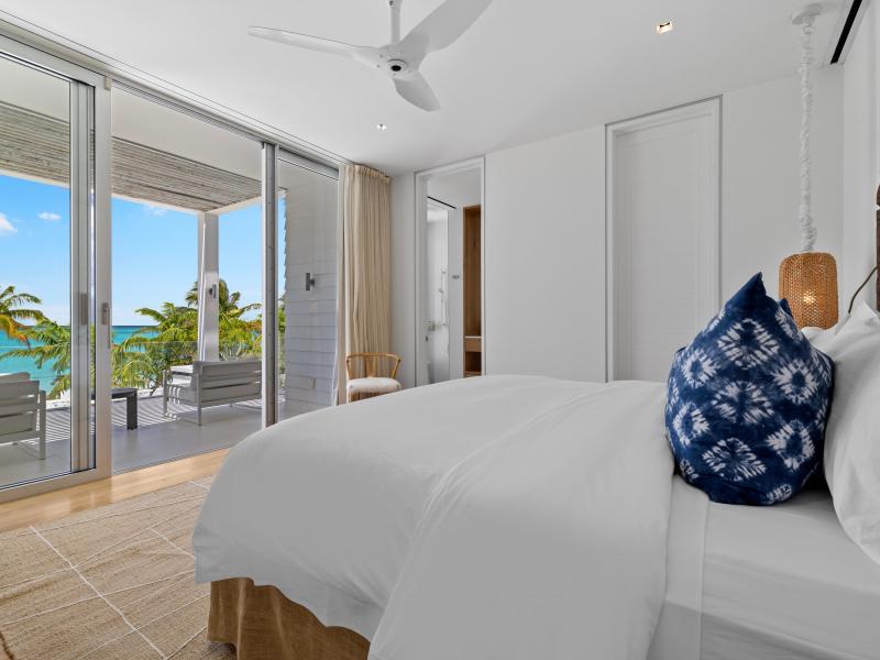 Emerald Pavilion - Beachfront , Grace Bay , Providenciales  