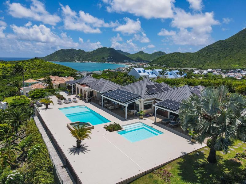 Dream in Blue , Happy Bay  