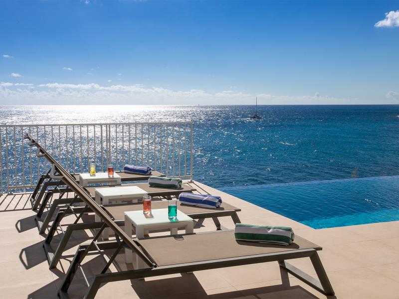 Aqua , Pelican Key St Maarten  