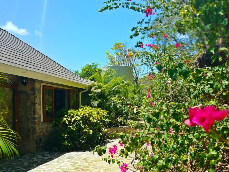 Crescent Bay Villa , Crescent Beach  