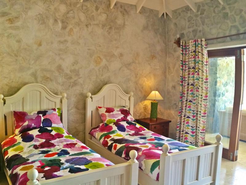 Crescent Bay Villa , Crescent Beach  