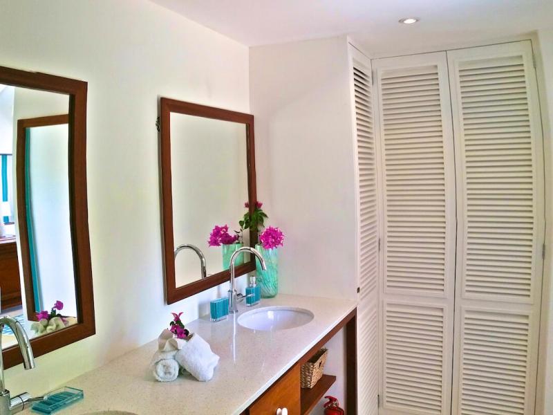 Crescent Bay Villa , Crescent Beach  