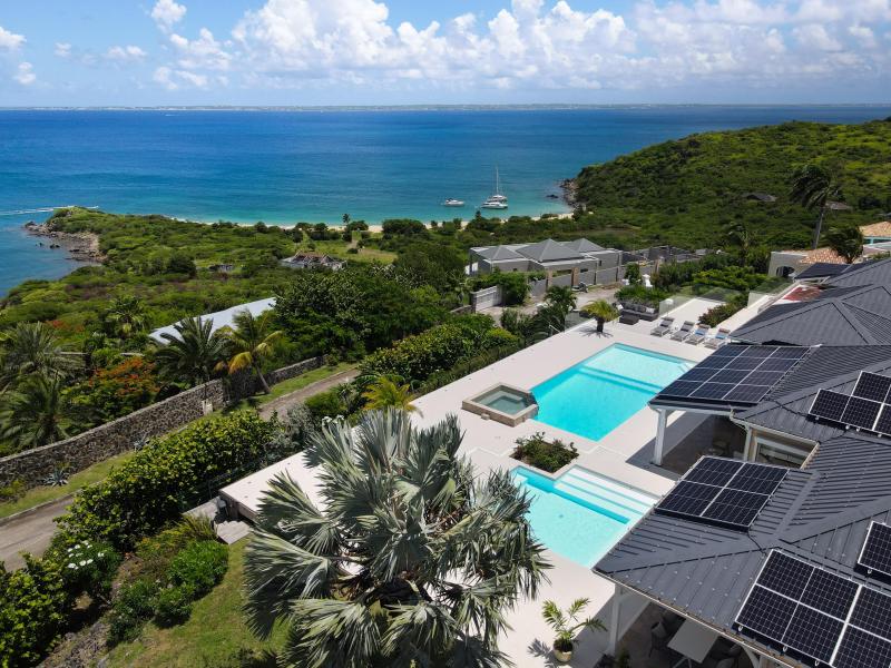 Dream in Blue , Happy Bay  