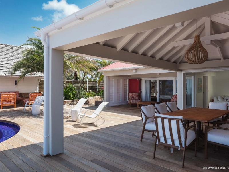 Sunrise-Sunset Villa , Point Milou  