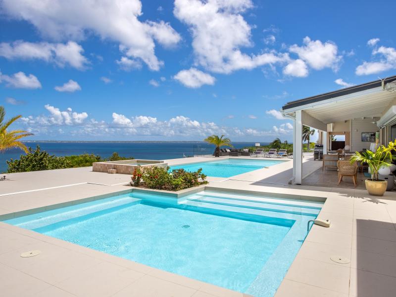 Dream in Blue , Happy Bay  