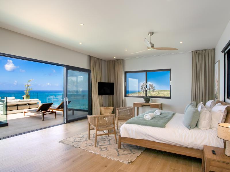 Aqua Dream , Pelican Key St Maarten  