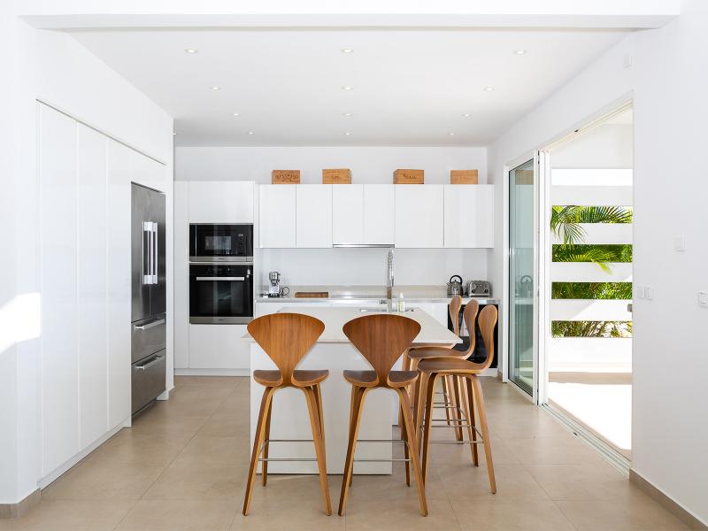 Aqua , Pelican Key St Maarten  