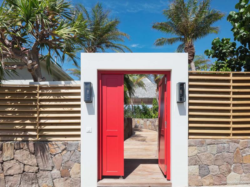 Sunrise-Sunset Villa , Point Milou  