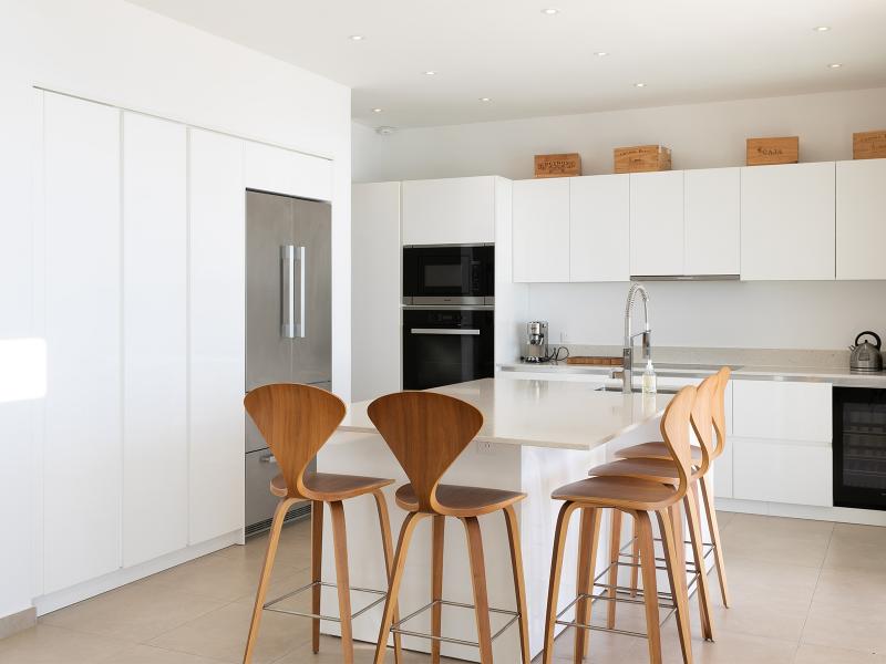 Aqua , Pelican Key St Maarten  