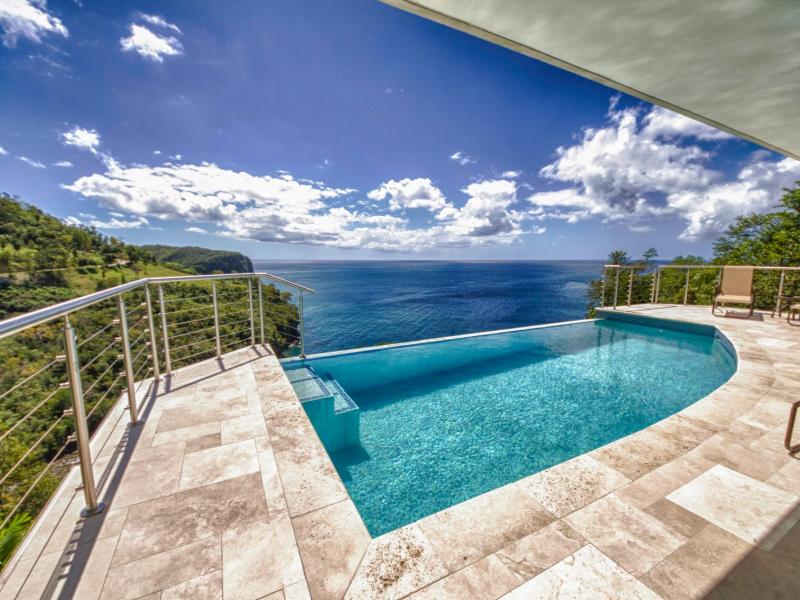 Trou Rolland , Marigot Bay  