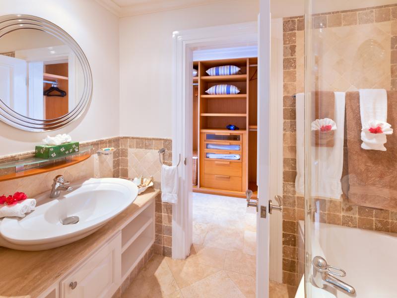 Schooner Bay 207 - Beachfront , Beachfront villas Barbados , Schooner Bay , Speightstown , St Peter , West Coast Barbados  