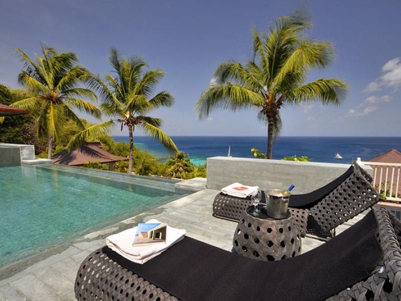 Tortuga , Britannia Bay  