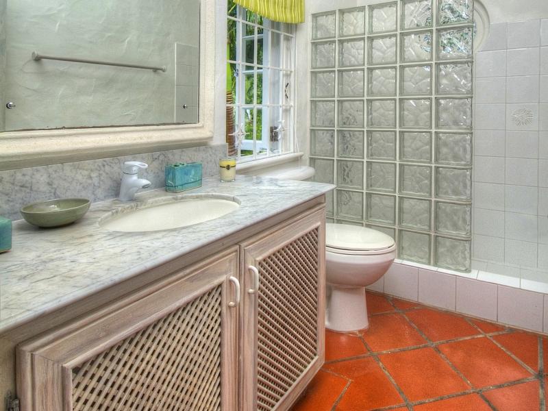 Emerald Beach 2 - Allamanda , Beachfront villas Barbados , Emerald Beach , Gibbes , St Peter , West Coast Barbados  