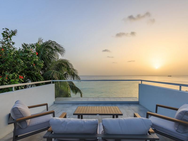 Villa Imagine - Beachfront , Beachfront villas Barbados , Fitts Village , Prospect , St James , West Coast Barbados  