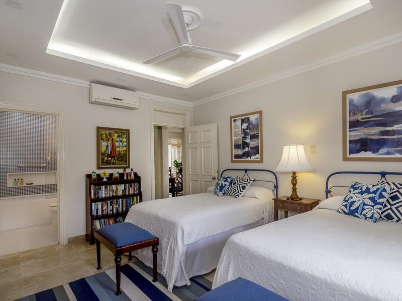 Sugar Bay on the Beach , Discovery Bay  