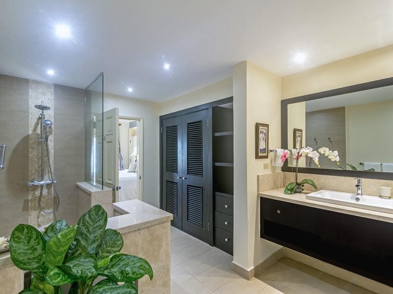 Sugar Bay on the Beach , Discovery Bay  