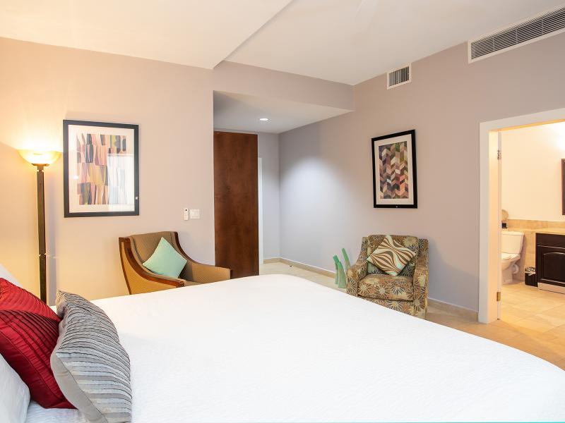 Sea Breeze , Cupecoy  