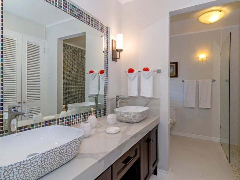 Sweet Spot on The Beach , Runaway Bay  