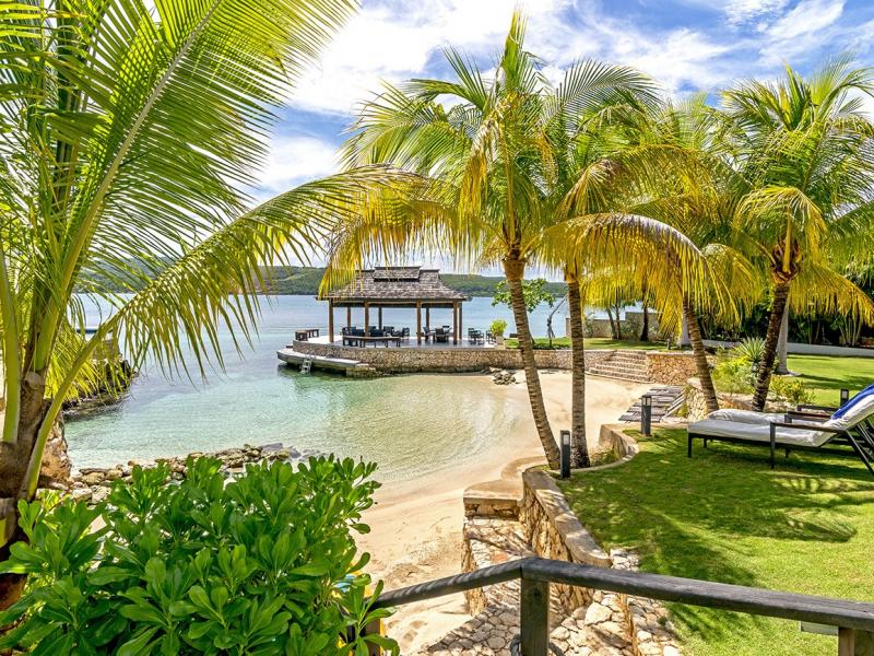 Makana on the Beach , Discovery Bay  