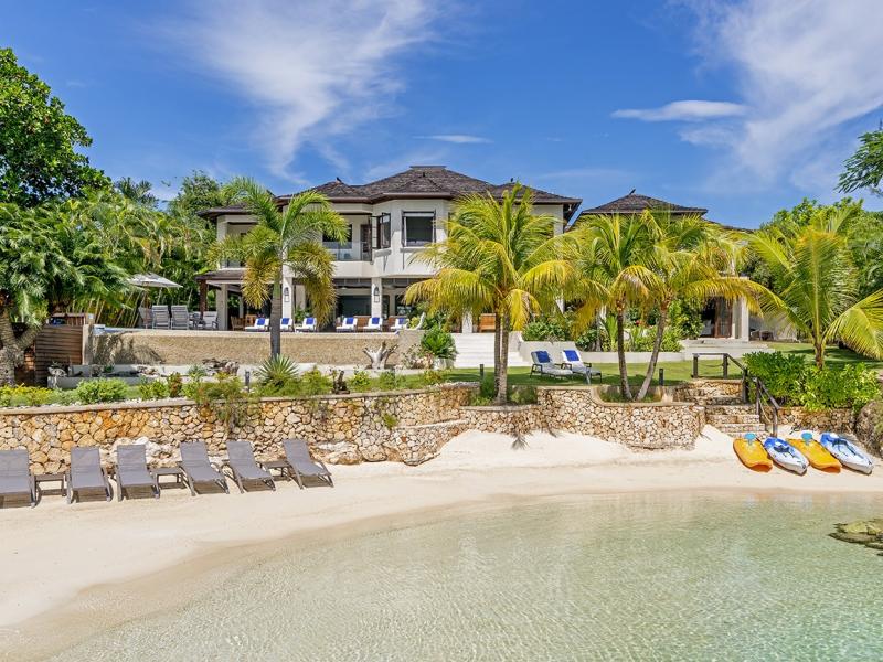 Makana on the Beach , Discovery Bay  