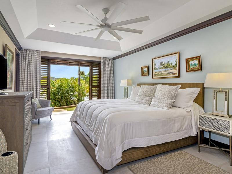 Makana on the Beach , Discovery Bay  