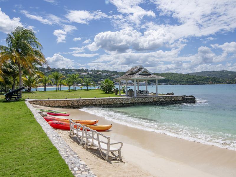 A Summer Place  , Discovery Bay  