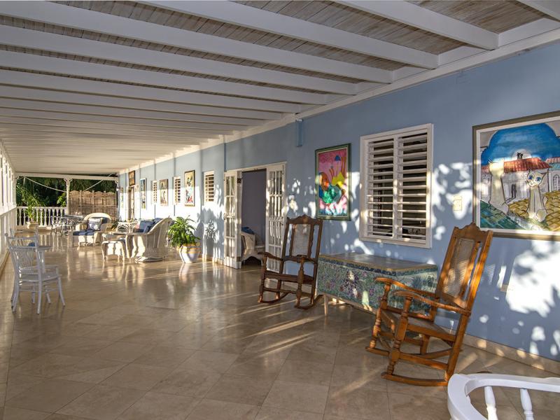 A Summer Place  , Discovery Bay  