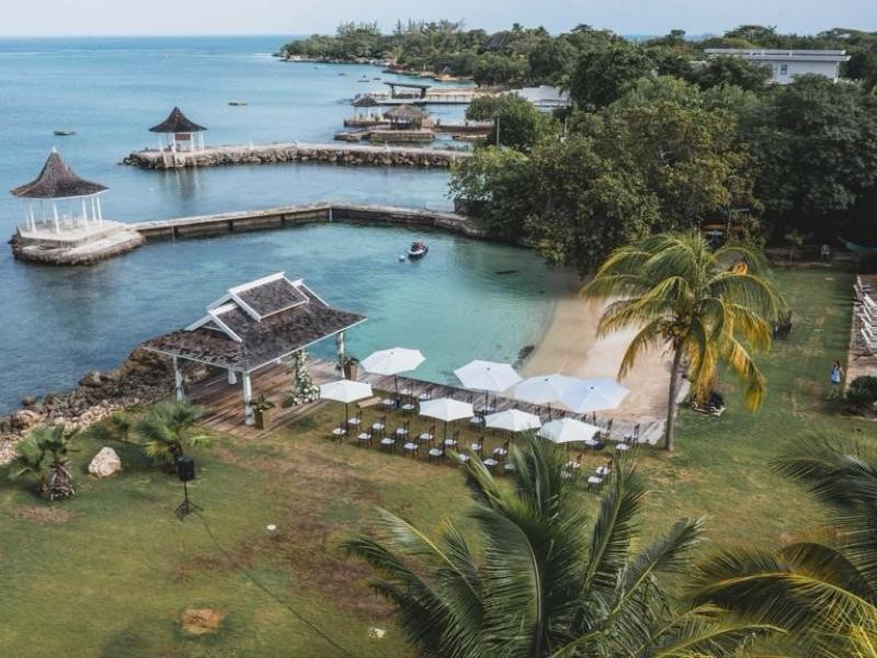 A Summer Place  , Discovery Bay  