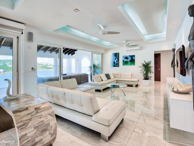 Amalia , Pelican Key St Maarten  