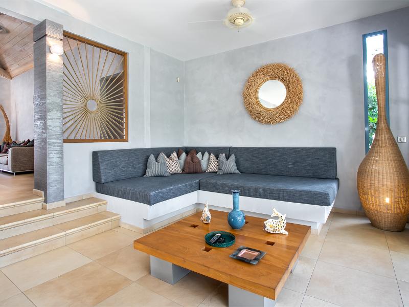 Les Palmiers Bleus , Terres Basses  