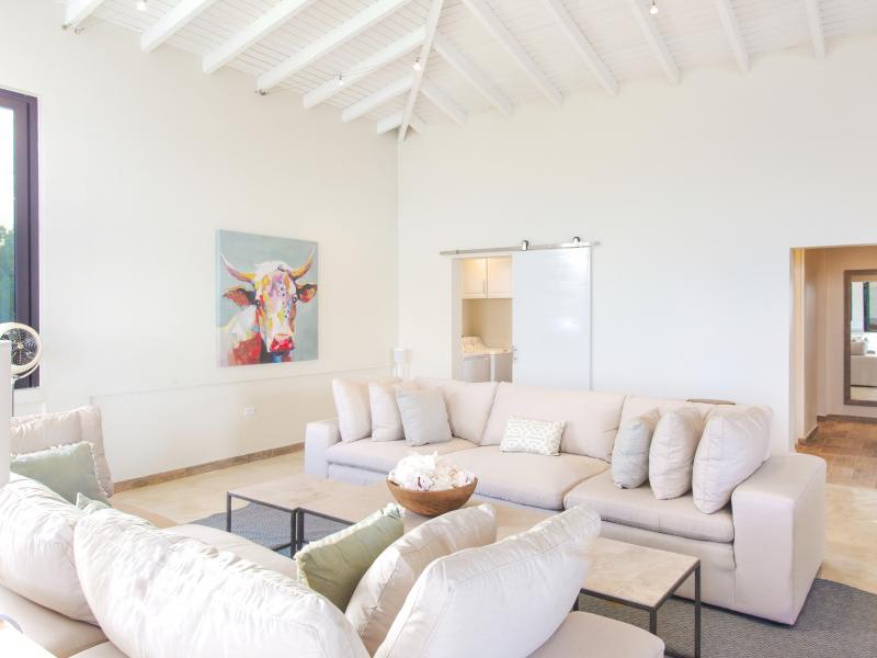 Seashell Beach House , Lime Stone Bay  