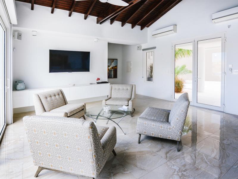 Amalia , Pelican Key St Maarten  