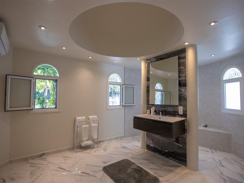 Beauvoir , Orient Bay  