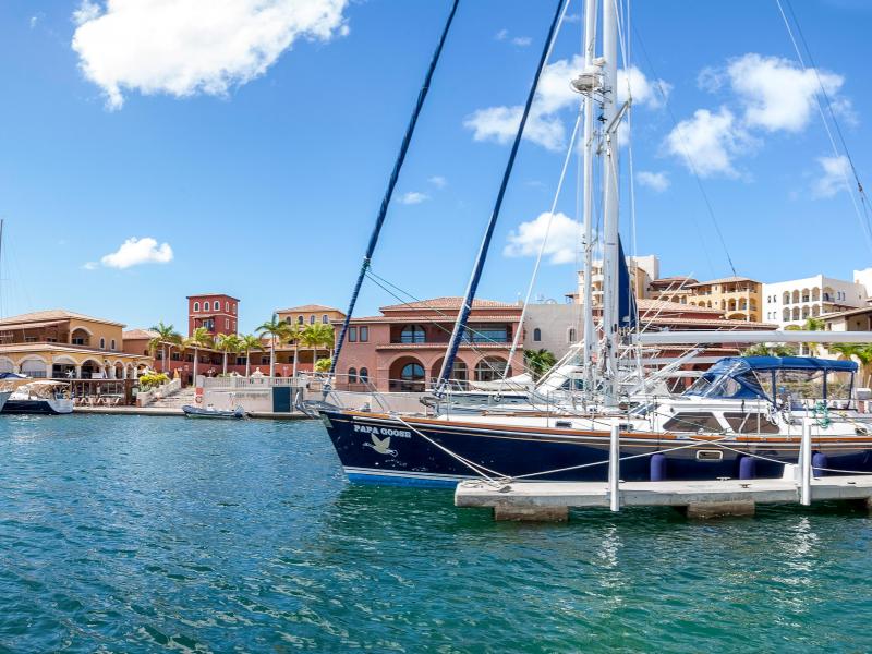 Sea Breeze , Cupecoy  