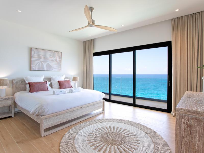 Aqua Dream , Pelican Key St Maarten  