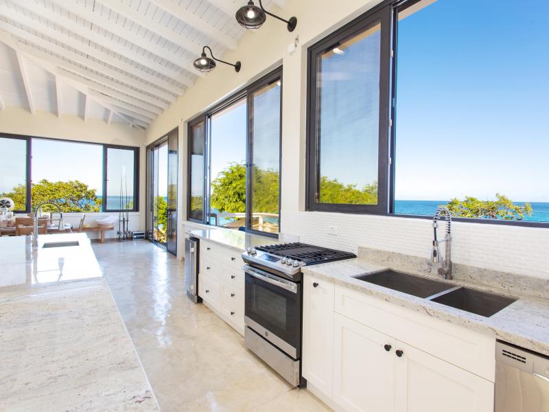 Seashell Beach House , Lime Stone Bay  