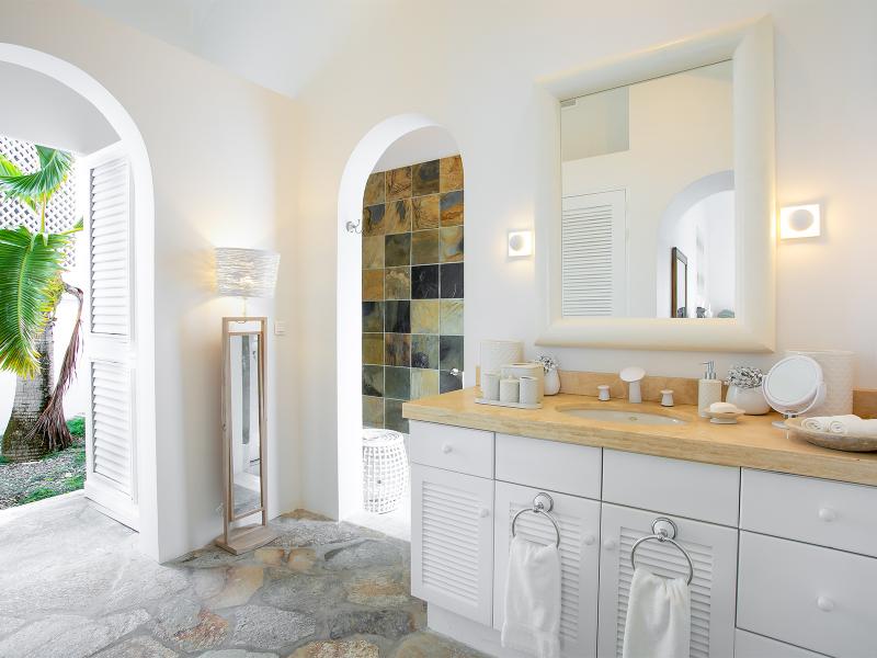 L'Oasis , Terres Basses  