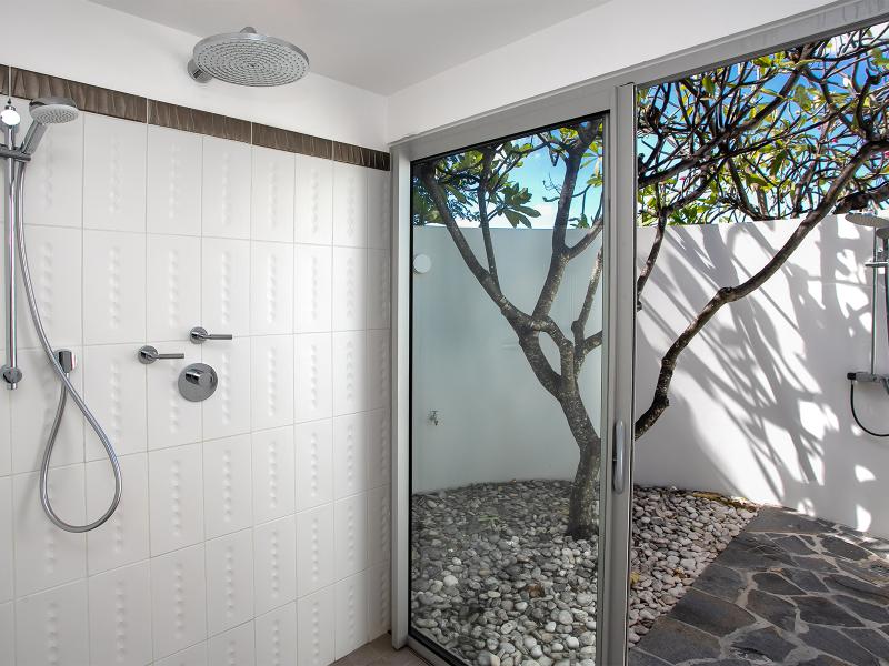 Le Reve , Terres Basses  