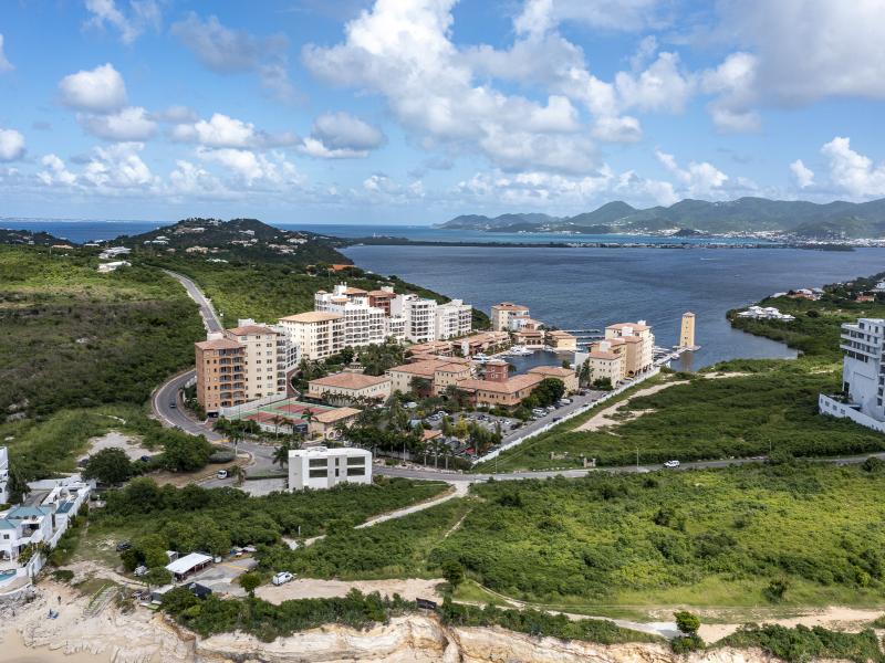 Sea Breeze , Cupecoy  