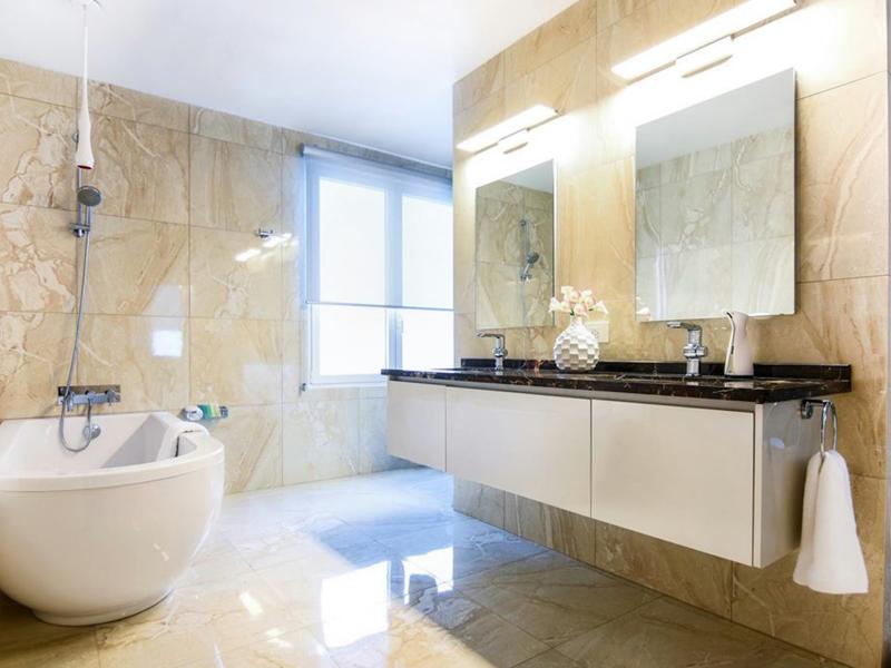 Amalia , Pelican Key St Maarten  