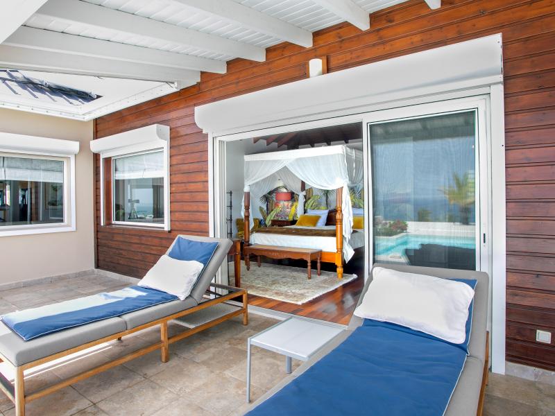 Dream in Blue , Happy Bay  